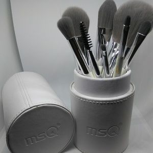SOLD 8pc Makeup Brush Set w/ Case